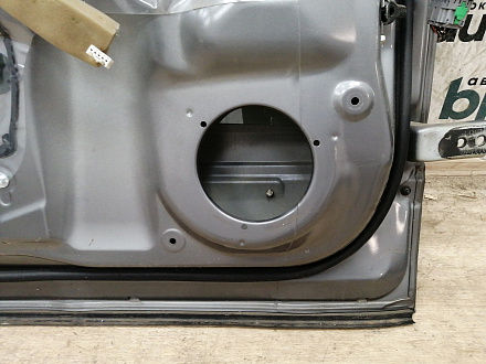 AA036829; Дверь передняя левая (6800265843) для Suzuki Grand Vitara/БУ; Оригинал; Р1, Мелкий дефект; ZDL, Серый