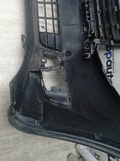 AA045719; Бампер передний; без паркт.; без омыват. (2K5807221A) для Volkswagen Caddy III рест. (2010-2015)/БУ; Оригинал; Р1, Мелкий дефект; 