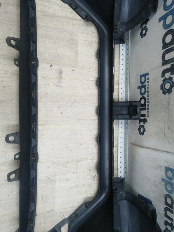 Фотография детали AA046201; Бампер передний; без паркт.; без омыват. (52119-0KM60) для Toyota Fortuner II рест. (2020- н.в.)/БУ; Оригинал; Р1, Мелкий дефект; . Фото номер 19