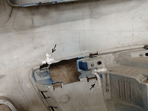 Фотография детали AA040030; Бампер передний; без паркт.; без омыват. (3M51-R17757-A) для Ford C-MAX I (2003-2007)/БУ; Оригинал; Р2, Удовлетворительное; . Фото номер 13