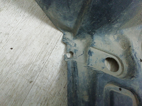 Фотография детали AA006746; Подкрылок передний правый (63840-EQ000) для Nissan X-Trail T30/БУ; Оригинал; Р1, Мелкий дефект; . Фото номер 5