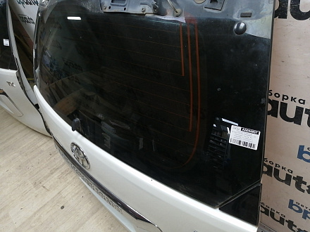 AA044897; Крышка багажника (67005-60F50) для Toyota Land Cruiser Prado 150 (2010 — 2013)/БУ; Оригинал; Р0, Хорошее; (070) Белый перламутр 3х. сл.