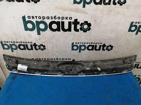 Фотография детали AA032215; Решетка радиатора (CV44-8150-ADW) для Ford Kuga II (2012-2016)/БУ; Оригинал; Р2, Удовлетворительное; . Фото номер 7