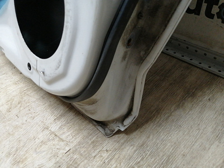 AA045291; Дверь задняя левая, под расширитель, Long (67004-42110) для Toyota Rav4/БУ; Оригинал; Р0, Хорошее; (070) Белый перламутр 3х. сл.