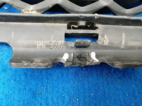 Фотография детали AA033609; Решетка радиатора (6M21-8200-AE) для Ford Galaxy II (2006-2010)/БУ; Оригинал; Р1, Мелкий дефект; . Фото номер 10