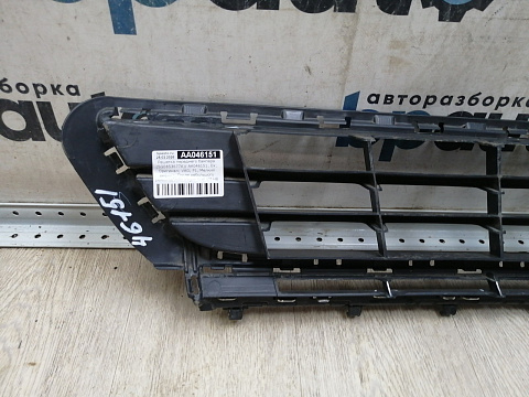 Фотография детали AA046151; Решетка переднего бампера (5G0853677A) для Volkswagen Golf/БУ; Оригинал; Р1, Мелкий дефект; . Фото номер 14