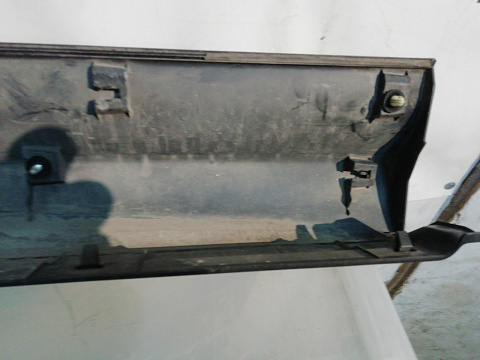 Фотография детали AA023576; Накладка на дверь передняя правая, нижняя (75073-42010) для Toyota Rav4 40 (2013 — 2015)/БУ; Оригинал; Р1, Мелкий дефект; . Фото номер 10