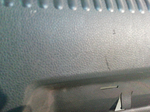 Фотография детали AA023559; Накладка задней панели (5C6863485A) для Volkswagen Jetta/БУ; Оригинал; Р1, Мелкий дефект; . Фото номер 3