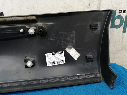 AA036533; Накладка задней правой двери (BJ32274A48BJ) для Land Rover Range Rover Evoque/БУ; Оригинал; Р1, Мелкий дефект; 