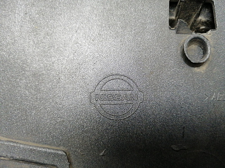 AA025320; Решетка радиатора (62310-JD000) для Nissan Qashqai/БУ; Оригинал; Р2, Удовлетворительное; 