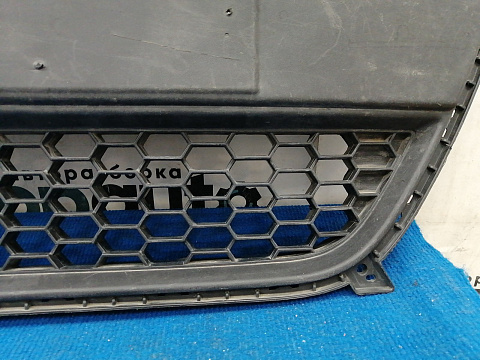 Фотография детали AA037771; Решетка переднего бампера (86569-1Y000) для Kia Picanto II 5D (2011-2015)/БУ; Оригинал; Р1, Мелкий дефект; . Фото номер 3