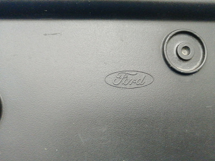 AA032745; Накладка переднего бампера центральная (CV44-17K945) для Ford Kuga II (2012-2016)/БУ; Оригинал; Р1, Мелкий дефект; 