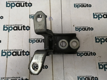 AA039116; Петля передней левой двери верхняя (82420-1KA0A) для Nissan Juke/БУ; Оригинал; Р0, Хорошее; 