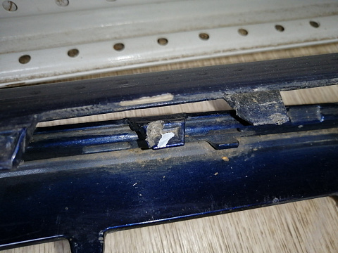 Фотография детали AA045040; Бампер передний; под паркт.; под омыват. (3G0807221A) для Volkswagen Passat/БУ; Оригинал; Р1, Мелкий дефект; . Фото номер 22