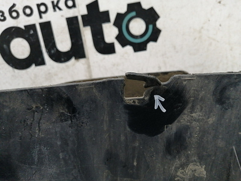 Фотография детали AA023511; Пыльник заднего бампера левый (58724-60080) для Lexus LX570, LX450D рест.2 (2015 - н.в.)/БУ; Оригинал; Р1, Мелкий дефект; . Фото номер 2