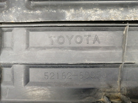 AA036480; Накладка заднего бампера, широкая (52162-60050) для Toyota Land Cruiser Prado/БУ; Оригинал; Р1, Мелкий дефект; 