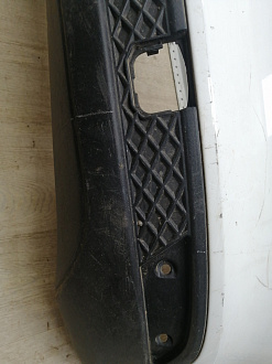 AA046063; Бампер задний; без паркт. (BM51-A17906-AGW) для Ford Focus III Hatchback (2011- 2015)/БУ; Оригинал; Р1, Мелкий дефект; 