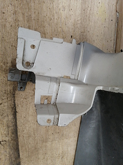 AA037280; Бампер задний, левая часть; без паркт. (6410A291) для Mitsubishi Pajero/БУ; Оригинал; Р1, Мелкий дефект; 