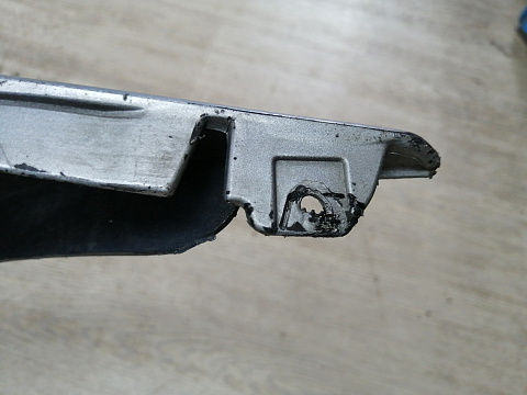 Фотография детали AA044459; Бампер передний; под паркт.; под омыват. (20845711) для Cadillac SRX/БУ; Оригинал; Р1, Мелкий дефект; . Фото номер 8