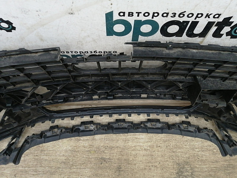 Фотография детали AA028998; Бампер передний; под паркт.; под омыват. (4L0 807 437 H) для Audi Q7 I рест. (2010-2015)/БУ; Оригинал; Р1, Мелкий дефект; . Фото номер 15