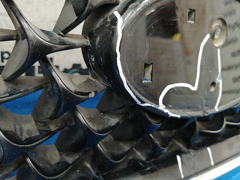 Фотография детали AA033307; Решетка радиатора (86350-3U500) для Kia Sportage III рест. (2014 - 2016)/БУ; Оригинал; Р2, Удовлетворительное; . Фото номер 9