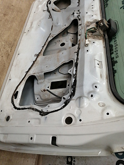 AA044246; Крышка багажника (67005-60F50) для Lexus GX460/БУ; Оригинал; Р1, Мелкий дефект; 