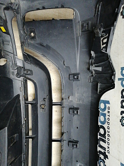 AA046068; Бампер передний; под паркт.; под омыват. (HY32-17F003-AAW) для Land Rover Discovery V L462 (2017 - 2020)/БУ; Оригинал; Р1, Мелкий дефект; 