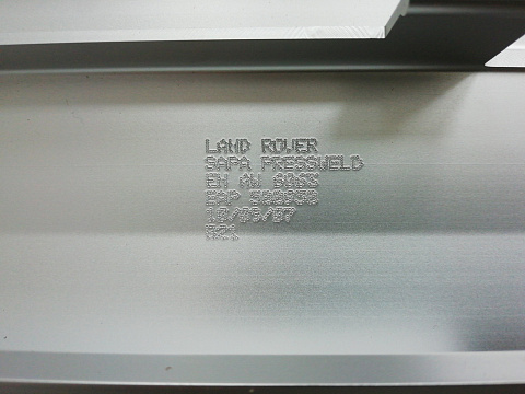 Фотография детали AA010616; Накладка на порог внутренняя задняя левая (EAP 500930) для Land Rover Range Rover/Нов с деф; Оригинал; Р0, Хорошее; . Фото номер 4