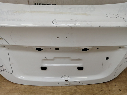 AA038902; Крышка багажника (69200-4L000) для Hyundai/БУ; Оригинал; Р2, Удовлетворительное; 