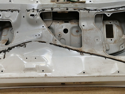 AA044246; Крышка багажника (67005-60F50) для Lexus GX460/БУ; Оригинал; Р1, Мелкий дефект; 