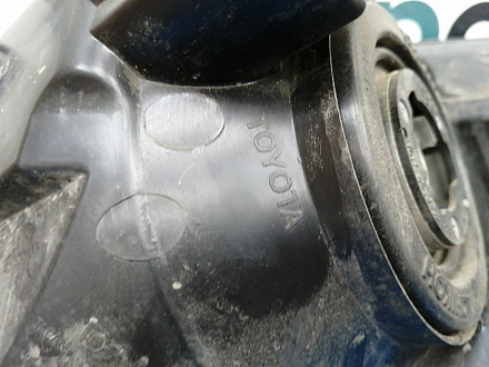 AA021055; Фара галоген правая (81130-42450) для Toyota Rav4 30 рест. V 2.4 (2009 - 2010)/БУ; Оригинал; Р1, Мелкий дефект; 