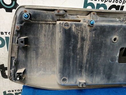 AA033922; Накладка крышки багажника (76811-0G010) для Toyota Land Cruiser Prado 150 (2010 — 2013)/БУ; Оригинал; Р0, Хорошее; (040) Белый