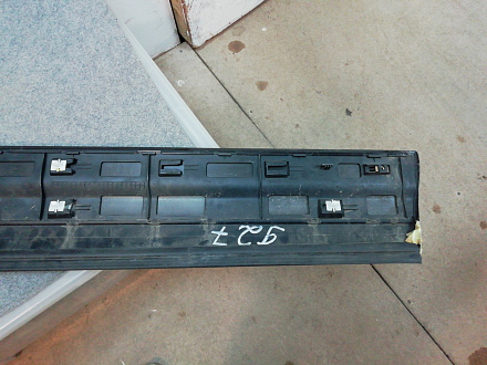 AA001105; Накладка двери передняя левая (7P5 837 787 Q) для Porsche Cayenne II (958) (2010-2014)/БУ; Оригинал; Р0, Хорошее; 