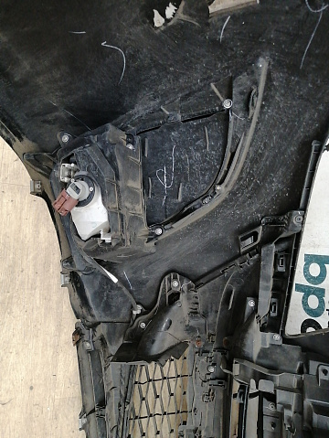 Фотография детали AA041726; Бампер передний, Sport; без паркт.; без омыват. (BBN2-50031) для Mazda 3 BL/БУ; Оригинал; Р1, Мелкий дефект; . Фото номер 21