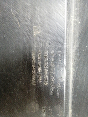 Фотография детали AA044462; Бампер передний; под паркт.; без омыват. (25835040) для Cadillac Escalade III (2006-2013)/БУ; Оригинал; Р1, Мелкий дефект; . Фото номер 23