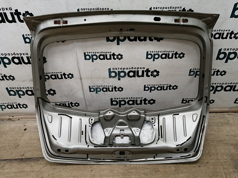 Фотография детали AA038316; Крышка багажника (901006269R) для Renault Sandero I (2009-2014)/БУ; Оригинал; Р3, Под восстановление; . Фото номер 13