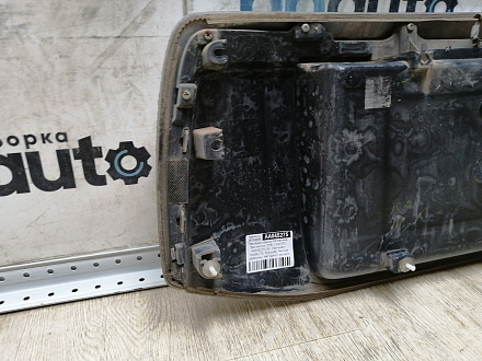 AA045275; Накладка крышки багажника, без кнопок (76811-60190) для Toyota Land Cruiser Prado 150 (2010 — 2013)/БУ; Оригинал; Р0, Хорошее; (070) Белый перламутр 3х. сл.