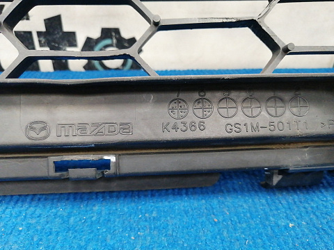 Фотография детали AA037738; Решетка переднего бампера, Sport (GS1M-501T1) для Mazda 6 GH/БУ; Оригинал; Р1, Мелкий дефект; . Фото номер 18
