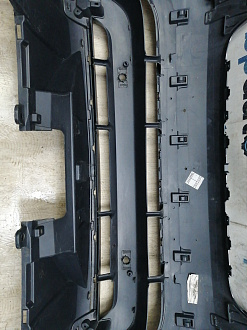 AA045866; Бампер передний; под паркт.; под омыват. (HY32-17F003-AAW) для Land Rover Discovery V L462 (2017 - 2020)/БУ; Оригинал; Р1, Мелкий дефект; 