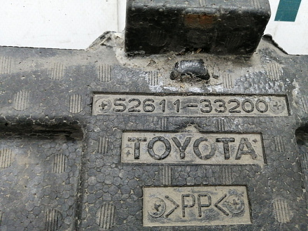 AA011706; Абсорбер переднего бампера (52611-33200) для Toyota Camry 50 (2012 — 2014)/БУ; Оригинал; Р1, Мелкий дефект; 