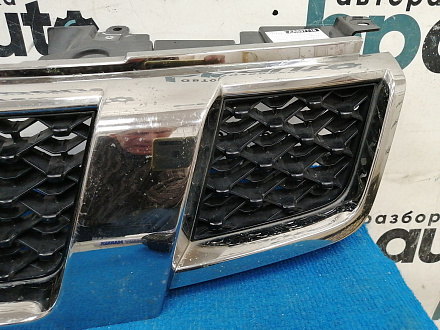 AA037716; Решетка радиатора (62310-3UB0A) для Nissan X-Trail II (T31) рест. (2011-2015)/БУ; Оригинал; Р1, Мелкий дефект; 