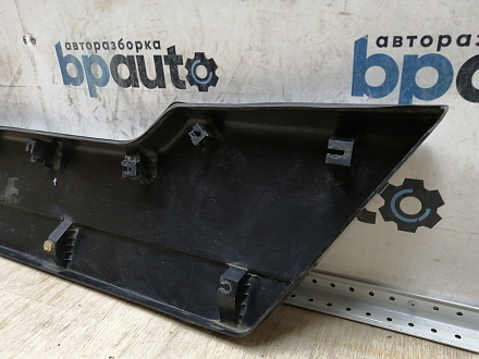 AA045279; Накладка крышки багажника нижняя, пластик (90901-JU00A) для Nissan X-Trail T31/БУ; Оригинал; Р1, Мелкий дефект; 