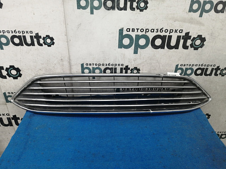 Решетка радиатора Форд Focus III Wagon рест. 2015- 2019, б/у, фото 1