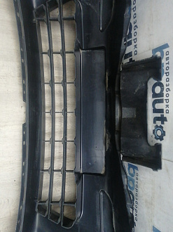 AA046011; Бампер передний; без паркт.; под омыват. (62022-BH10H) для Nissan Note I рест. (2009-2013)/БУ; Оригинал; Р1, Мелкий дефект; 