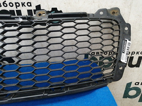 Фотография детали AA028247; Решетка переднего бампера (6402A199) для Mitsubishi Outlander II XL рест. (2009-2013)/БУ; Оригинал; Р1, Мелкий дефект; . Фото номер 2