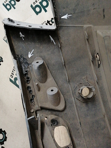 Фотография детали AA000518; Бампер передний; под паркт.; под омыват. (4F0 807 437 E) для Audi A6 III (C6) Sedan (2004-2008)/БУ; Оригинал; Р1, Мелкий дефект; . Фото номер 19