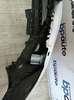 AA044918; Бампер передний; под паркт.; под омыват. (95122388) для Opel Mokka (2012 - 2015)/БУ; Оригинал; Р1, Мелкий дефект; 