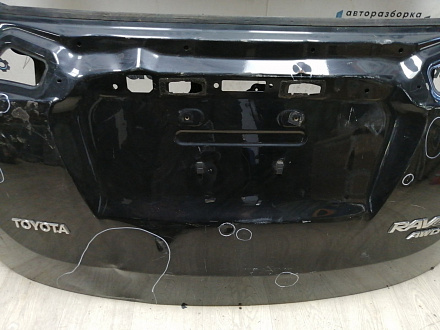 AA044913; Крышка багажника (67005-42430) для Toyota Rav4 40 (2013 — 2015)/БУ; Оригинал; Р2, Удовлетворительное; 