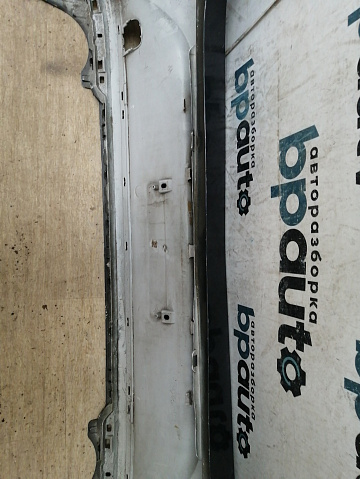 Фотография детали AA042239; Бампер задний, под хром молдинг; под паркт. (13368066) для Opel Astra J рест. HB 5D (2012 - 2015)/БУ; Оригинал; Р1, Мелкий дефект; . Фото номер 10