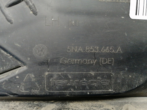 Фотография детали AA027489; Решетка переднего бампера левая ; под паркт. (5NA853665A) для Volkswagen Tiguan II (2016- 2020)/БУ; Оригинал; Р2, Удовлетворительное; . Фото номер 5